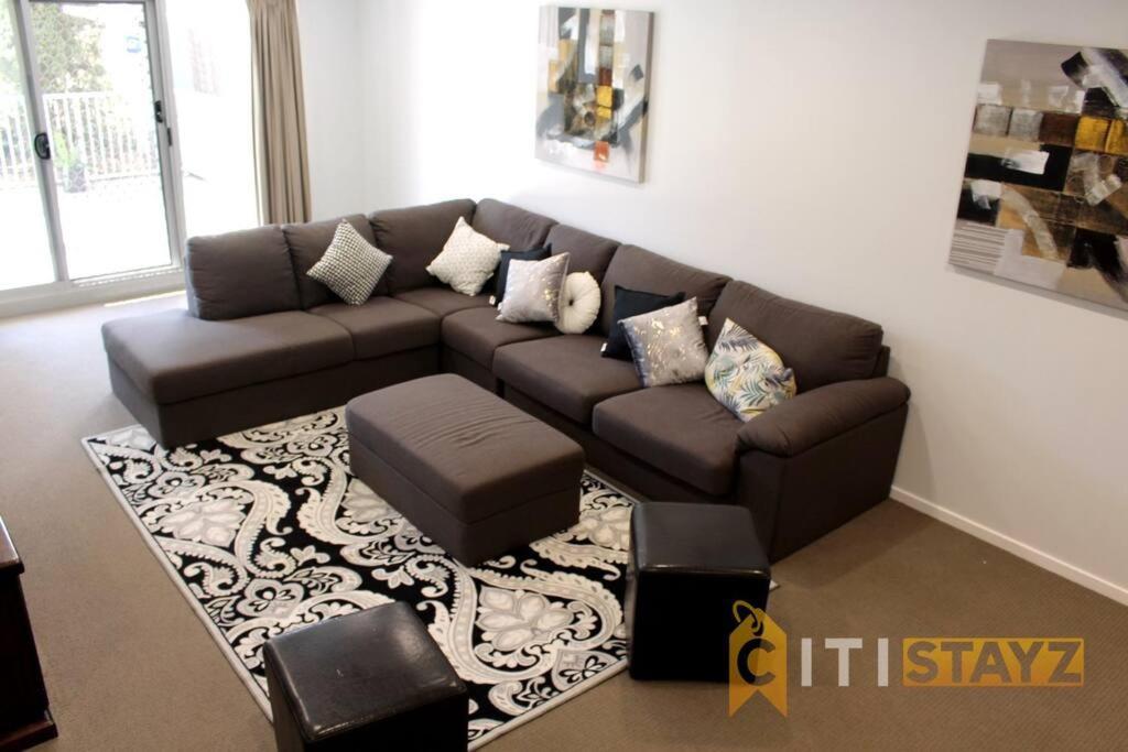 شقة Comfortable & Spacious -2Bd 2Bth - Braddon كنبرا المظهر الخارجي الصورة