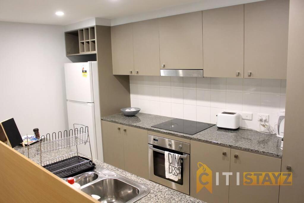 شقة Comfortable & Spacious -2Bd 2Bth - Braddon كنبرا المظهر الخارجي الصورة